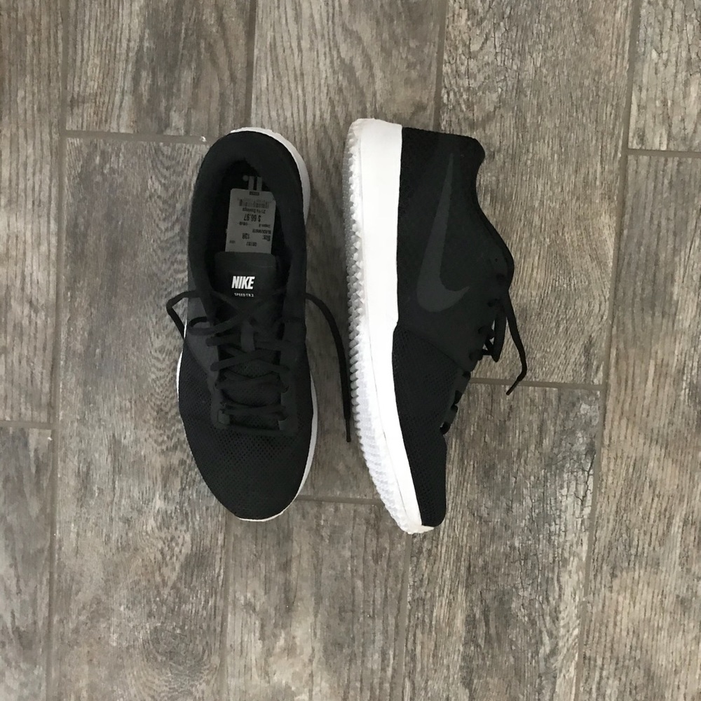 All black men’s Nike
